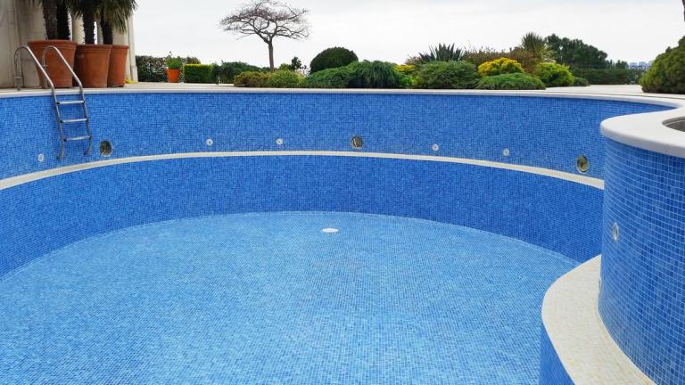 Devis de piscine à Ahuy : comment obtenir le meilleur prix ?